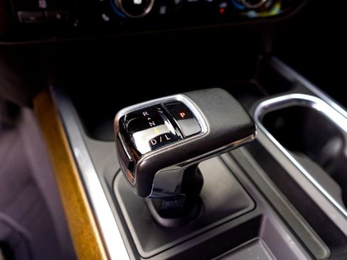 Used 2023 Chevrolet Silverado 1500 High Country w/ High Country Premium Package AWD/4WD image 16