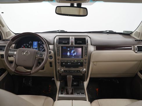 Used 2014 Lexus GX 460 w/ Premium Package AWD/4WD image 15