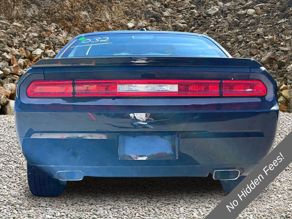 Used 2012 Dodge Challenger R/T RWD image 4