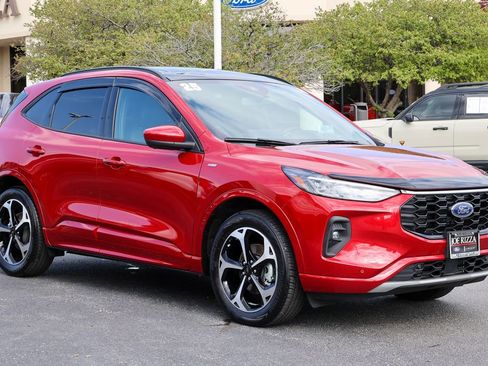 Certified 2025 Ford Escape ST-Line Elite w/ Premium Technology Package AWD/4WD image 24