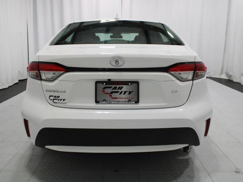 Used 2021 Toyota Corolla LE FWD image 7