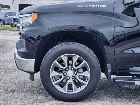 Used 2023 Chevrolet Silverado 1500 LT w/ Protection Package AWD/4WD image 8