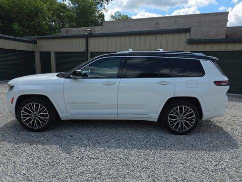 Used 2022 Jeep Grand Cherokee L Summit AWD/4WD image 2