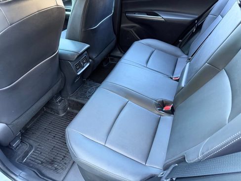 Used 2024 Toyota Venza XLE AWD/4WD image 20