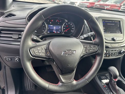 Used 2023 Chevrolet Equinox RS image 18