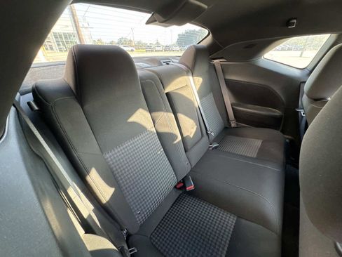 Used 2021 Dodge Challenger R/T w/ Blacktop Package image 18