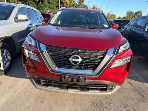 Used 2023 Nissan Rogue SV w/ SV Premium Package FWD image 2
