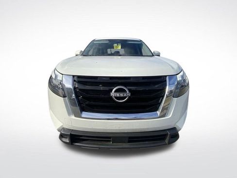 Used 2024 Nissan Pathfinder SV image 14