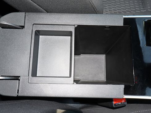 Used 2025 Chevrolet Equinox LT image 25