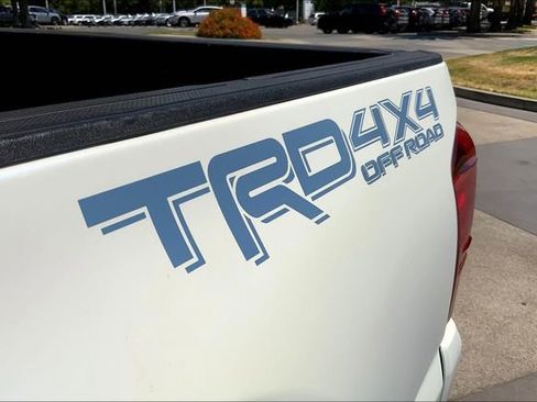Used 2019 Toyota Tacoma TRD Off-Road image 8