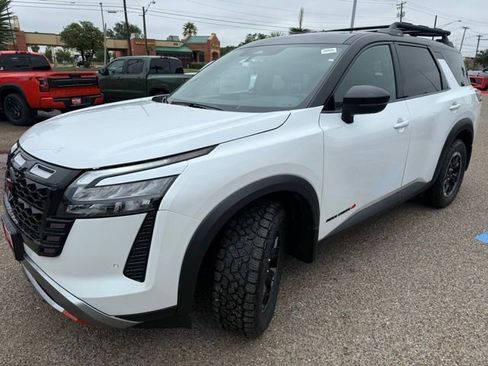 New 2026 Nissan Pathfinder Rock Creek AWD/4WD image 31