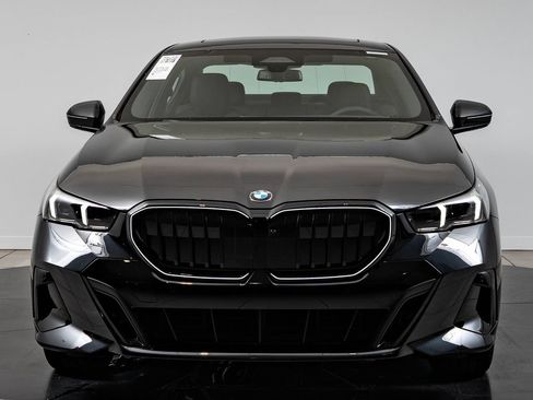 New 2027 BMW 530i xDrive w/ M Sport Package AWD/4WD image 2