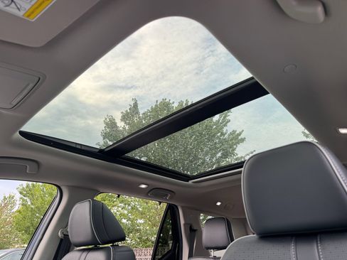 Certified 2025 Honda Pilot Elite image 22