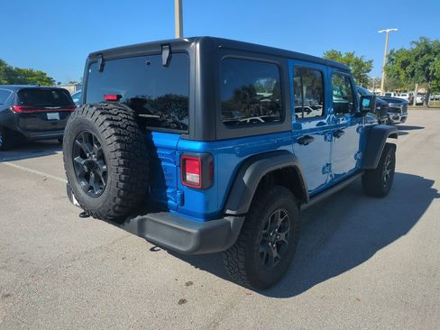 Used 2022 Jeep Wrangler Unlimited Sport AWD/4WD image 6