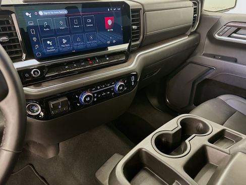 Used 2025 GMC Sierra 1500 SLT AWD/4WD image 26