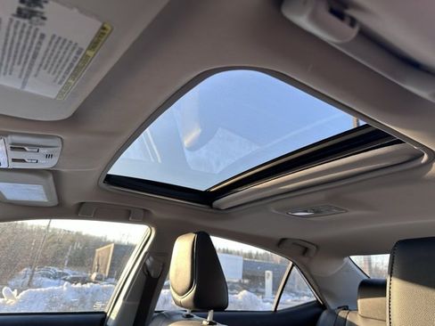 Used 2014 Toyota Corolla S w/ Driver Convenience Package image 11