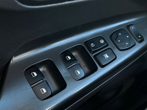 Used 2021 Hyundai Kona SE image 31