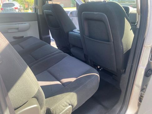 Used 2011 GMC Sierra 1500 W/T RWD image 19