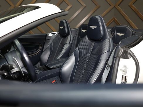 Used 2019 Aston Martin DB11 Volante image 7