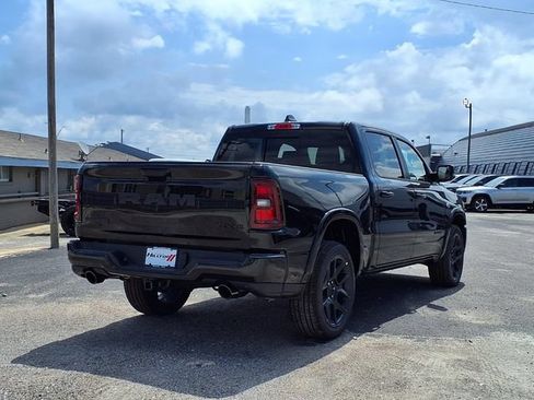 New 2026 RAM 1500 Laramie AWD/4WD image 19
