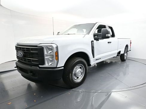 New 2026 Ford F350 XL w/ 360-Degree Camera Package RWD image 3
