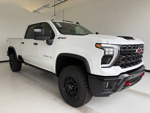 New 2026 Chevrolet Silverado 2500 ZR2 AWD/4WD image 17