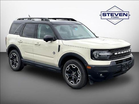 Certified 2025 Ford Bronco Sport Outer Banks w/ Outer Banks Tech Package+ AWD/4WD image 1