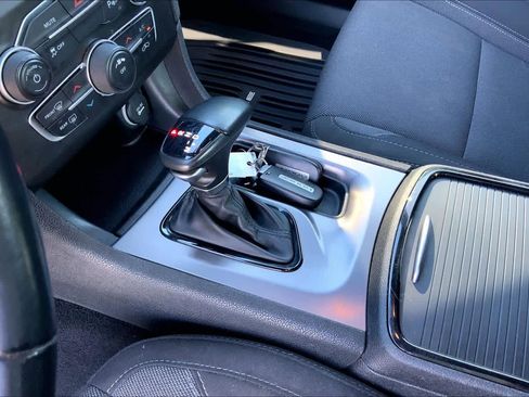 Used 2022 Dodge Charger SXT w/ Blacktop Package image 17