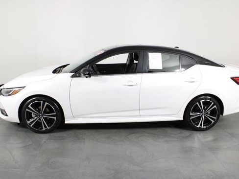 Certified 2022 Nissan Sentra SR w/ SR Premium Package image 12