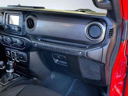 Used 2019 Jeep Wrangler Unlimited Sport S AWD/4WD image 23