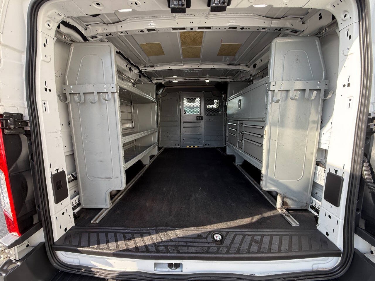 Used 2018 Ford Transit 150 130 Low Roof RWD image 9