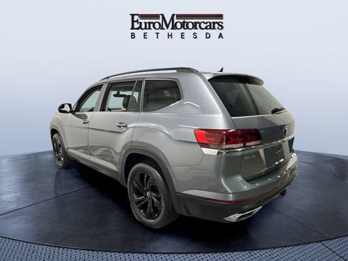 Used 2023 Volkswagen Atlas SE AWD/4WD image 3