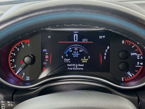 Used 2020 Dodge Durango SXT image 12