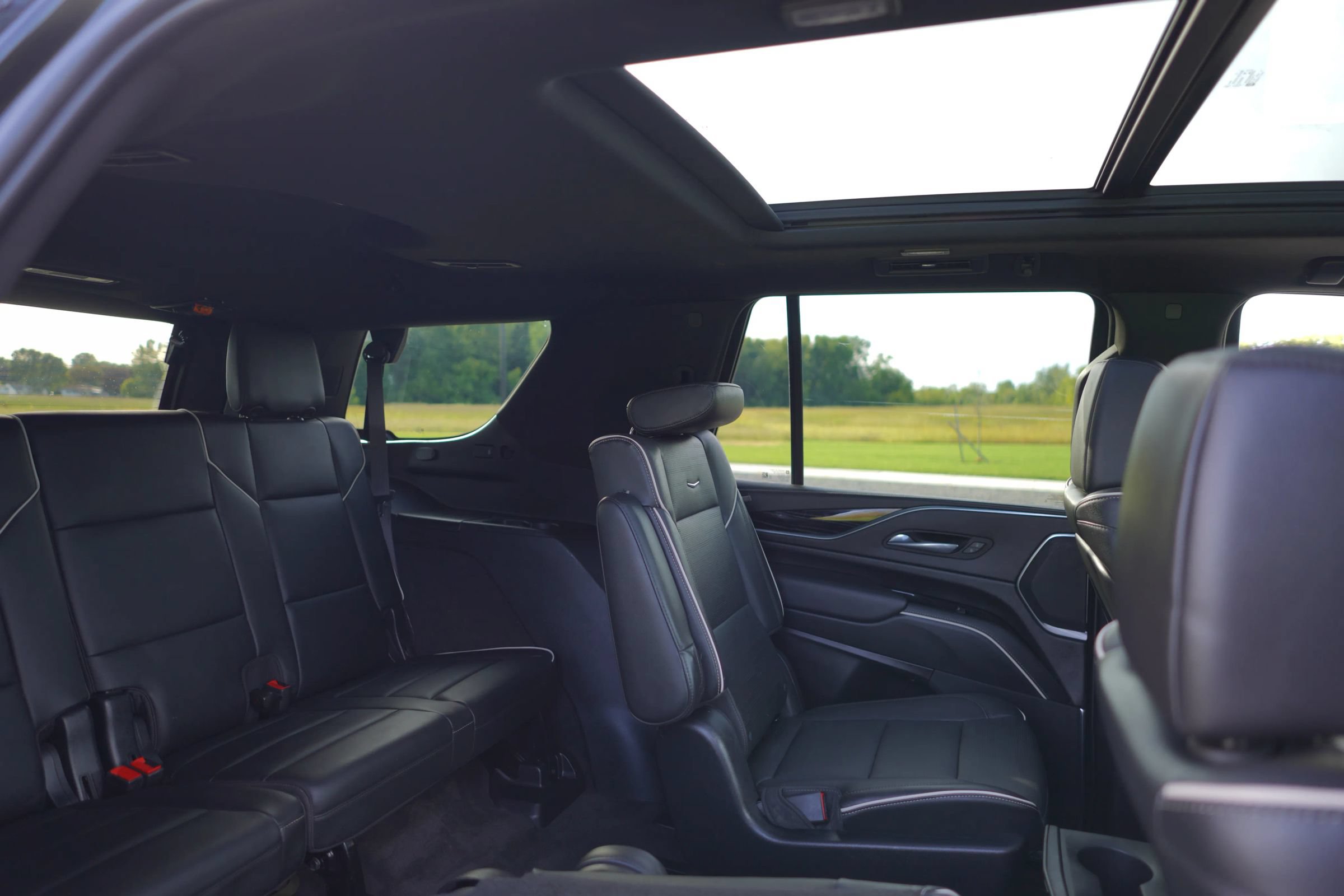 Used 2023 Cadillac Escalade Sport w/ Touring Package AWD/4WD image 17