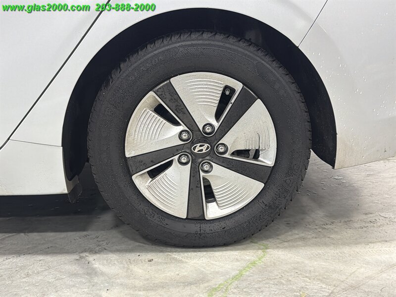Used 2018 Hyundai Ioniq Blue FWD image 16