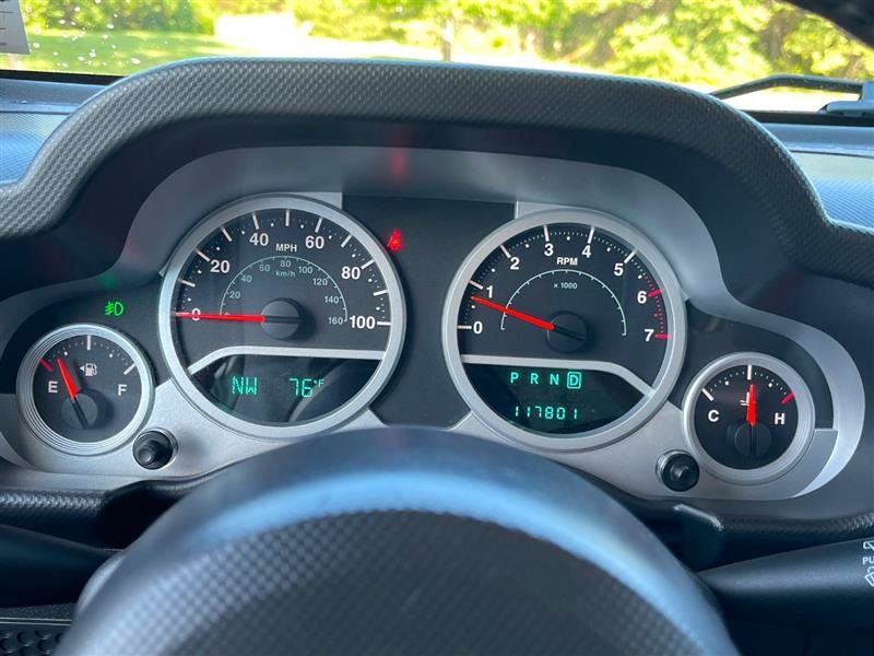 Used 2007 Jeep Wrangler Sahara w/ Dual Top Group AWD/4WD image 17