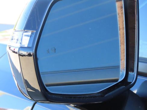 Used 2022 Chevrolet Blazer LT AWD/4WD image 19