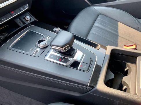 Used 2020 Audi Q5 Premium Plus AWD/4WD image 25