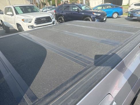 Used 2021 Toyota Tacoma TRD Sport w/ Technology Package image 11