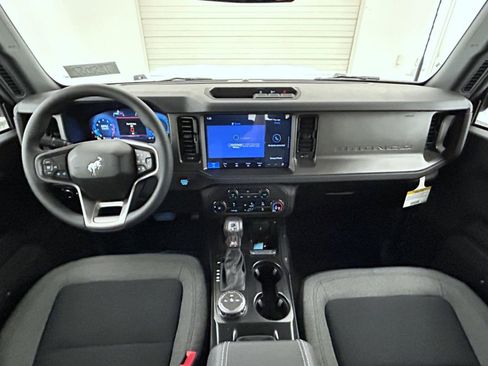 New 2025 Ford Bronco 4-Door image 13