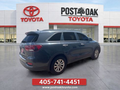 Used 2019 Kia Sorento FWD V6 w/ LX V6 Convenience Package image 7