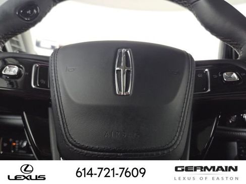 Used 2025 Lincoln Aviator AWD image 23