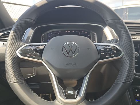 Certified 2024 Volkswagen Tiguan SEL R-Line AWD/4WD image 24