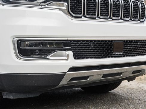 Used 2022 Jeep Wagoneer Series III w/ Premium Group I image 15