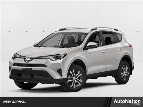 Used 2016 Toyota RAV4 LE FWD image 1