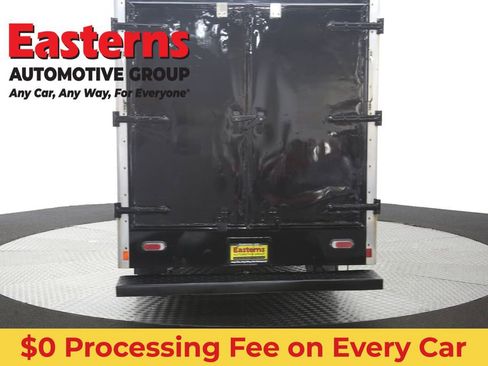 Used 2017 Chevrolet Express 3500 RWD image 34