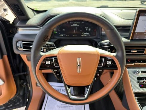 Used 2024 Lincoln Aviator Black Label w/ Jet Package image 47