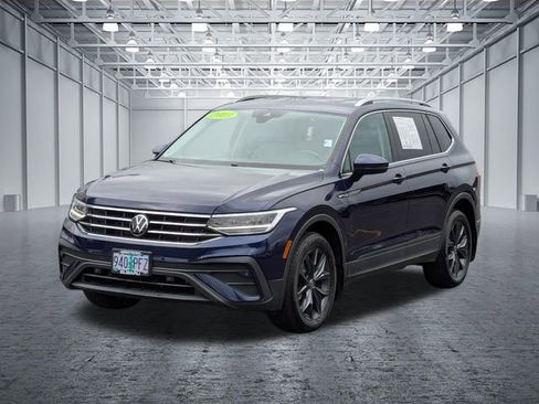 Used 2023 Volkswagen Tiguan SE image 9