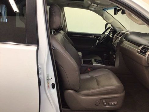 Used 2018 Lexus GX 460 Luxury AWD/4WD image 10