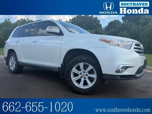 Used 2012 Toyota Highlander FWD w/ Tech Pkg image 1